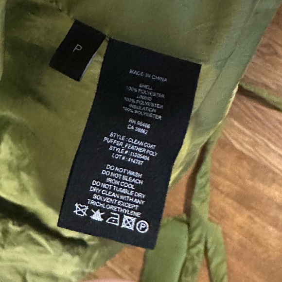 Theory Bright Green size P puffer trench coat with belt like new - Picture 4 of 8